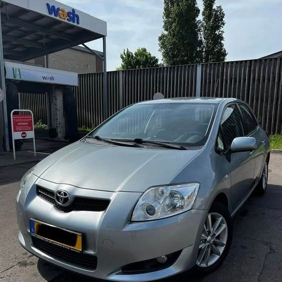 Toyota Auris 2010